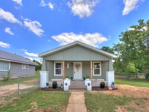 910 W Park St, Tecumseh, OK 74873