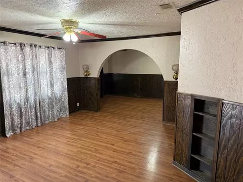 Living - Undisclosed, Frederick, OK 73542 photo 1 of 3