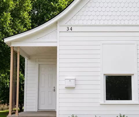 301 N 1st St, Guthrie, OK 73044