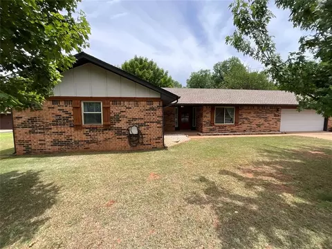 116 Pinewood Dr, Tuttle, OK 73089