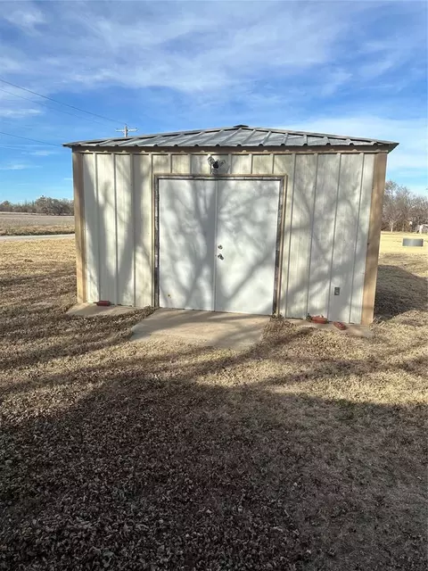Other - 105 NW Boundry Rd, Erick, OK 73645 photo 4 of 11