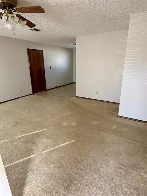 Living - 105 NW Boundry Rd, Erick, OK 73645 photo 2 of 2