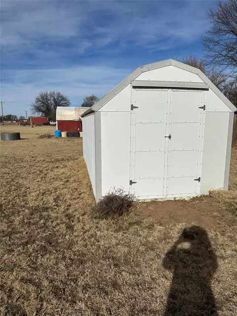 Other - 105 NW Boundry Rd, Erick, OK 73645 photo 8 of 11
