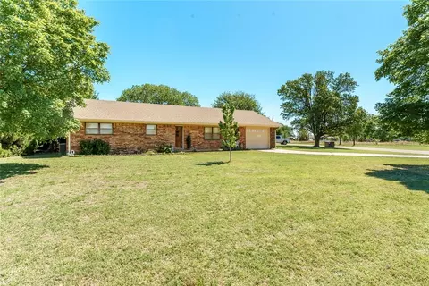 204 N Main Ave, Butler, OK 73625