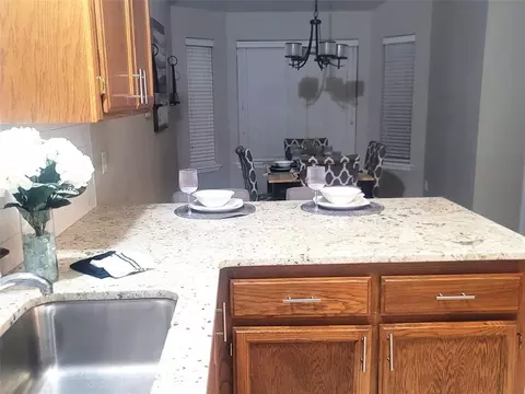 Kitchen - 1713 Sumac Dr, Norman, OK 73071 photo 2 of 4