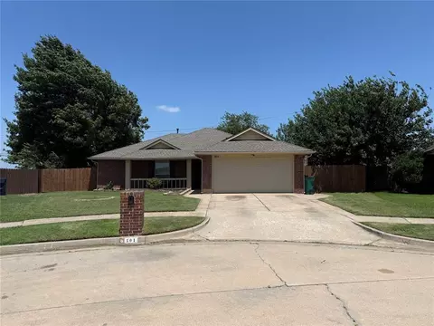 501 SW 149th Pl, Moore, OK 73170