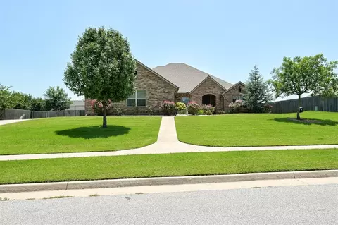 10812 NW 95th St, Yukon, OK 73099