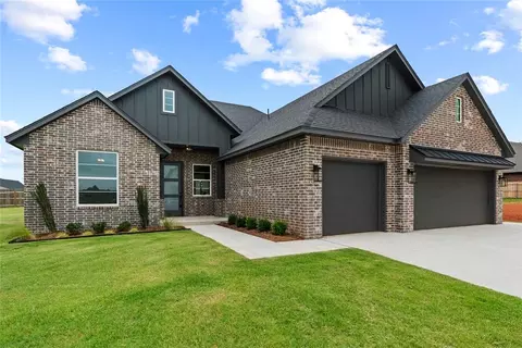 11721 NW 105th St, Yukon, OK 73099