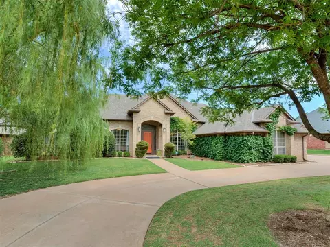14808 Maplelake Dr, Edmond, OK 73013