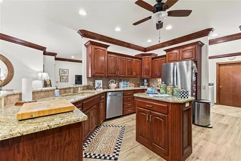 Kitchen - 123 W 6th St, Hydro, OK 73048 photo 1 of 3