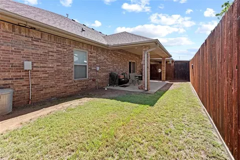 Exterior - 123 W 6th St, Hydro, OK 73048 photo 4 of 4