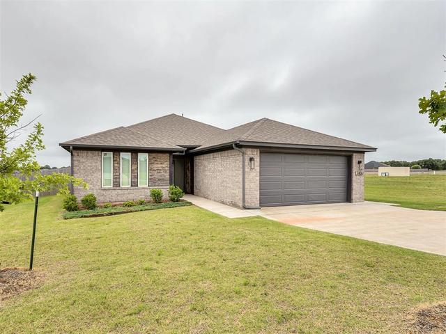 2406 Heather Rd, Blanchard, OK 73010
