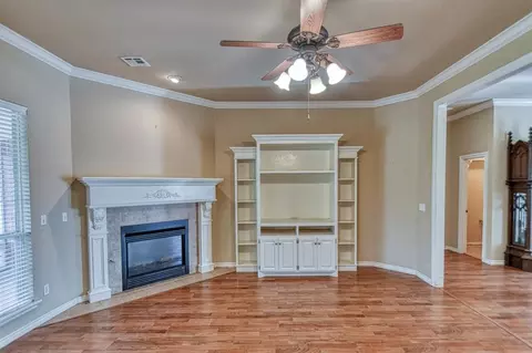 Living - 2821 Stonebridge Ct, Norman, OK 73071 photo 2 of 5
