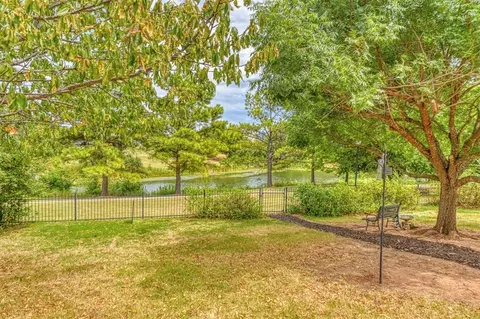 Exterior - 2821 Stonebridge Ct, Norman, OK 73071 photo 7 of 8