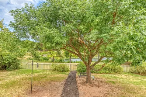Exterior - 2821 Stonebridge Ct, Norman, OK 73071 photo 5 of 8