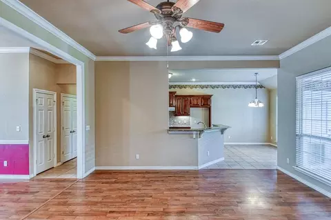 Living - 2821 Stonebridge Ct, Norman, OK 73071 photo 3 of 5