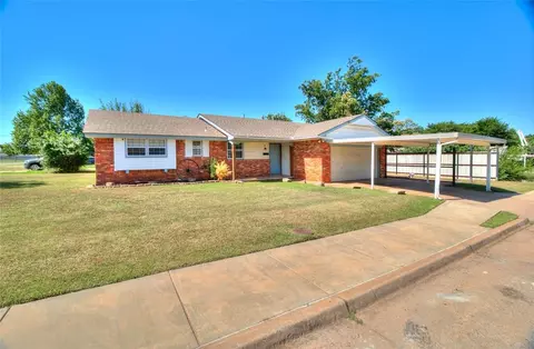 2 Philbrook Dr, Oklahoma City, OK 73109