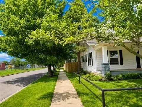 Other - 402 E Maple St, Cushing, OK 74023 photo 3 of 6