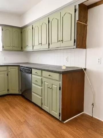 Kitchen - 402 E Maple St, Cushing, OK 74023 photo 1 of 3