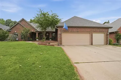 13513 Green Cedar Ln, Oklahoma City, OK 73131
