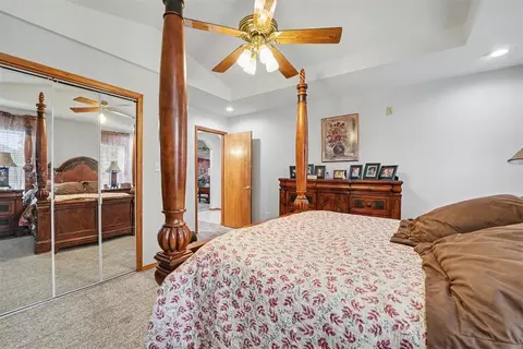 Bedroom - 3004 Mallard Ct, Altus, OK 73521 photo 4 of 6