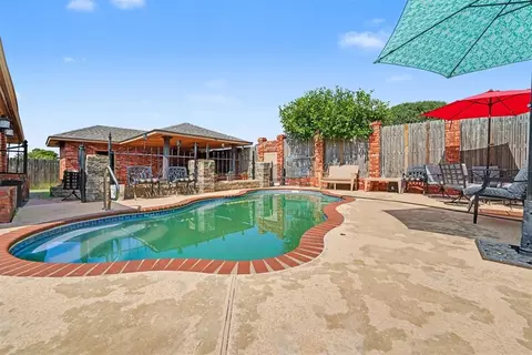 Exterior - 3004 Mallard Ct, Altus, OK 73521 photo 10 of 11