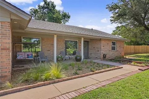 2404 Apache Pass, Altus, OK 73521 photo 3