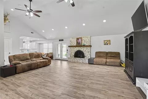 2404 Apache Pass, Altus, OK 73521 photo 10