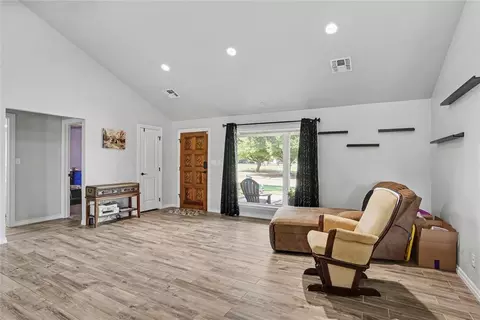 2404 Apache Pass, Altus, OK 73521 photo 7
