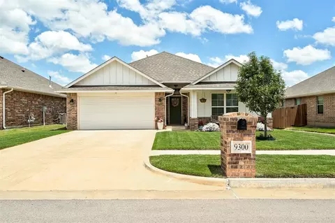9300 Anaum Ln, Yukon, OK 73099