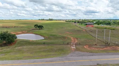 S Frontage Road, Weatherford, OK 73096
