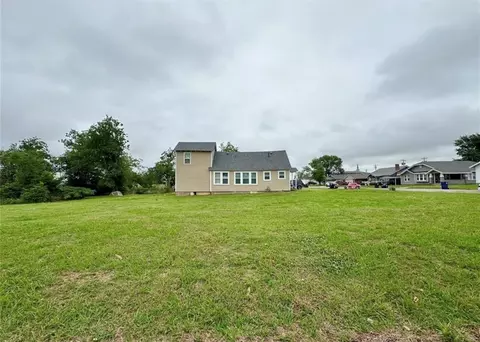 401 W Midland St, Shawnee, OK 74804
