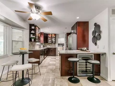7309 N Hammond Ave, Warr Acres, OK 73132
