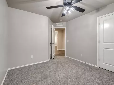 Bedroom - 1237 SW 162nd St, Moore, OK 73170 photo 7 of 7