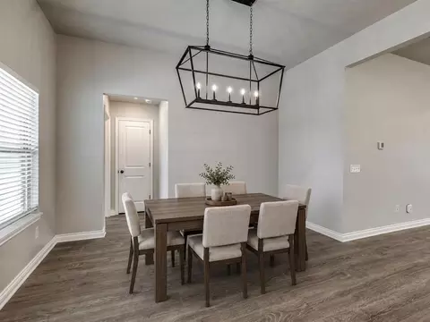 Dining - 1237 SW 162nd St, Moore, OK 73170 photo 1 of 2