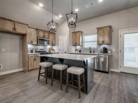 Kitchen - 1237 SW 162nd St, Moore, OK 73170 photo 1 of 6