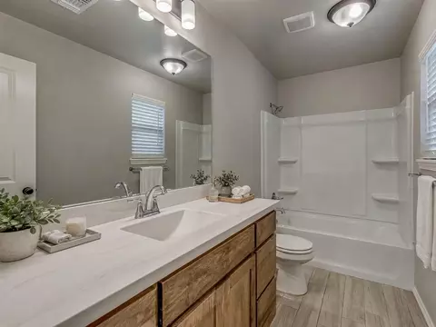 Bath - 371 Park Ln, Harrah, OK 73045 photo 1 of 6