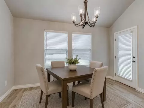 Dining - 371 Park Ln, Harrah, OK 73045 photo 1 of 2