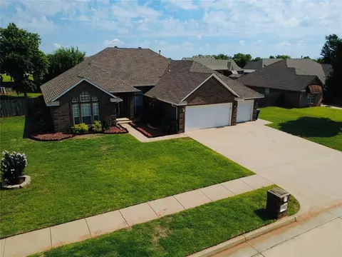 1401 Continental Way, Mustang, OK 73064