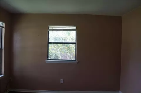 Bedroom - 501 S Clifford Ct, Wayne, OK 73095 photo 1 of 2