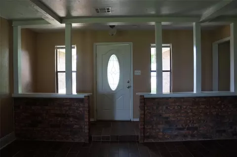 Entry Way - 501 S Clifford Ct, Wayne, OK 73095 photo 1 of 1