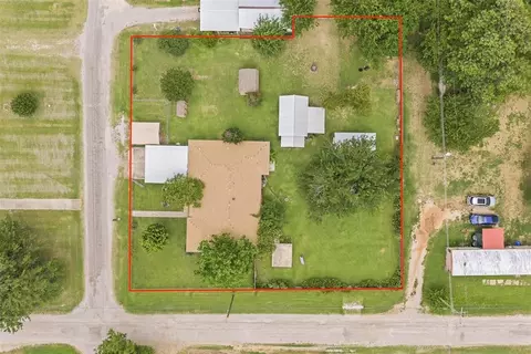 View/Area - 218 E H St, Ringling, OK 73456 photo 1 of 5