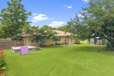 Exterior - 218 E H St, Ringling, OK 73456 photo 10 of 10