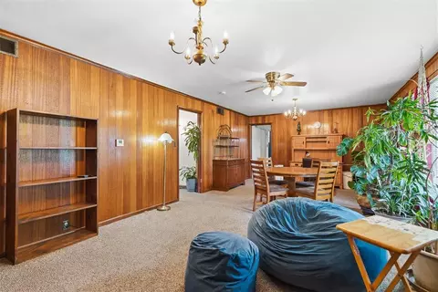 Living - 218 E H St, Ringling, OK 73456 photo 2 of 5