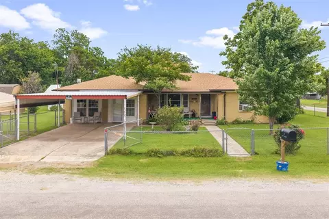 218 E H St, Ringling, OK 73456
