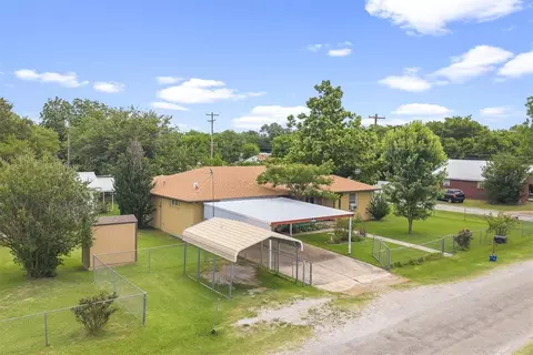 View/Area - 218 E H St, Ringling, OK 73456 photo 2 of 5