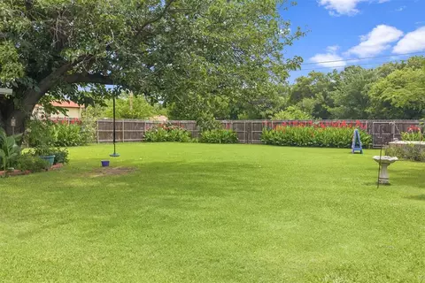Exterior - 218 E H St, Ringling, OK 73456 photo 6 of 10