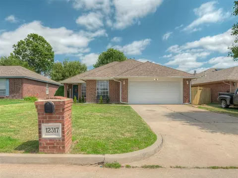 12317 NW 3rd St, Yukon, OK 73099