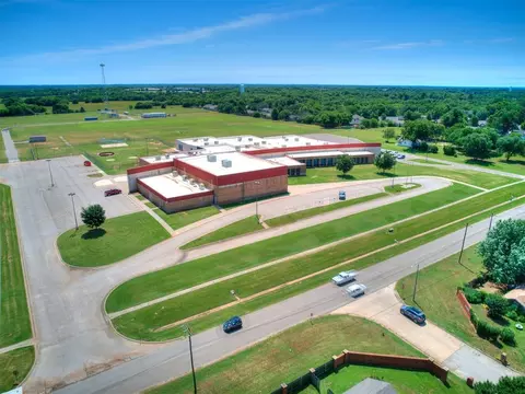 View/Area - 416 Rolling Meadow Dr, Noble, OK 73068 photo 3 of 4