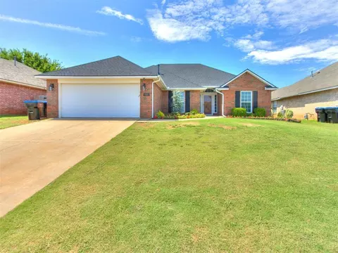 Exterior - 416 Rolling Meadow Dr, Noble, OK 73068 photo 4 of 4